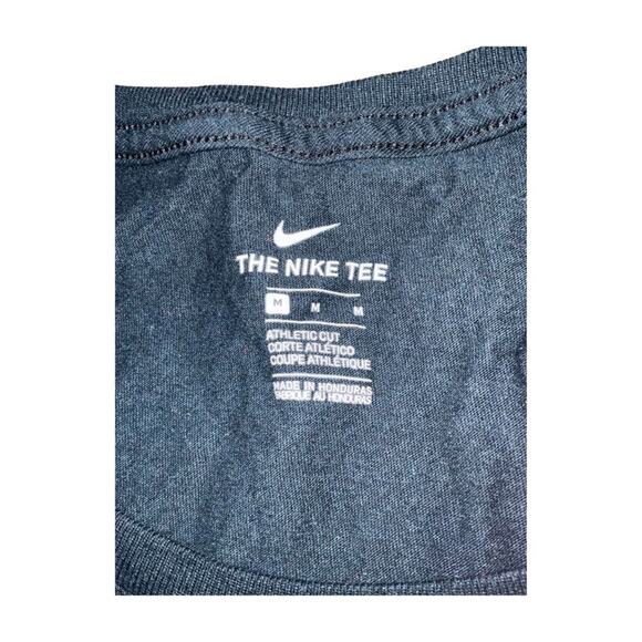 Nike Jordan UNC NCAA Official Locker Room Shirt Size M - Picture 3 of 3